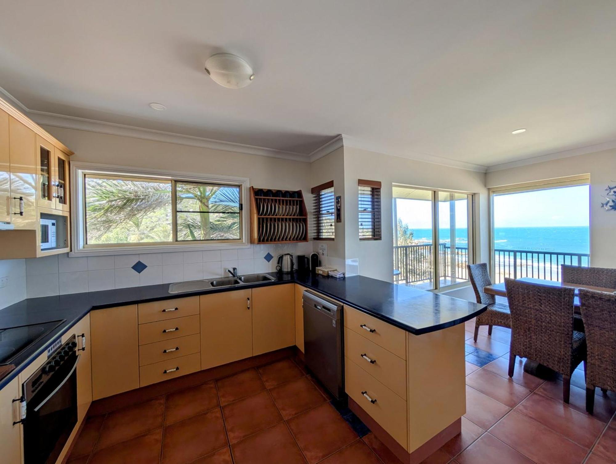 Rose Bay Resort Bowen Dış mekan fotoğraf